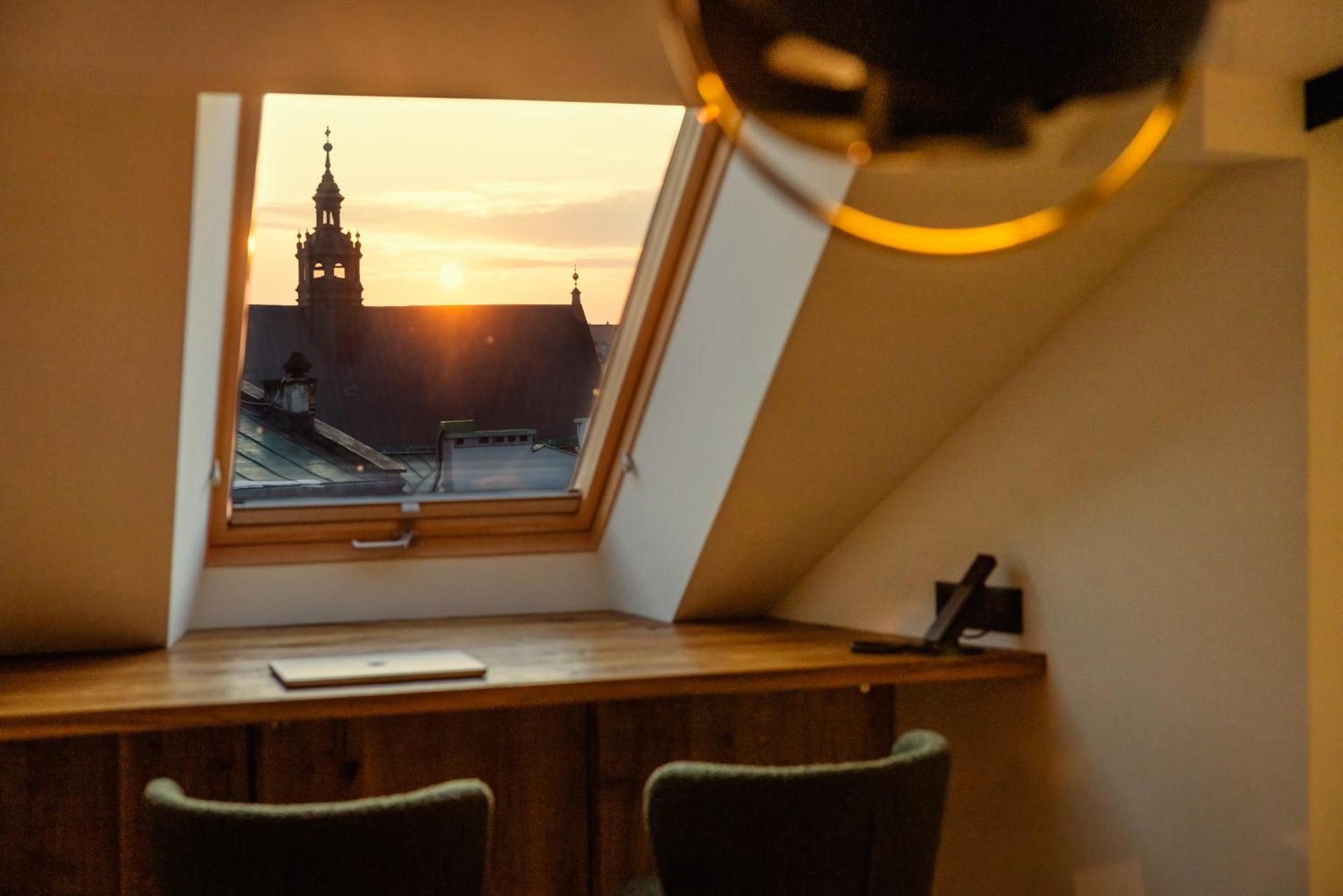 Nomadic Urban Premium Suites Cracovie Extérieur photo
