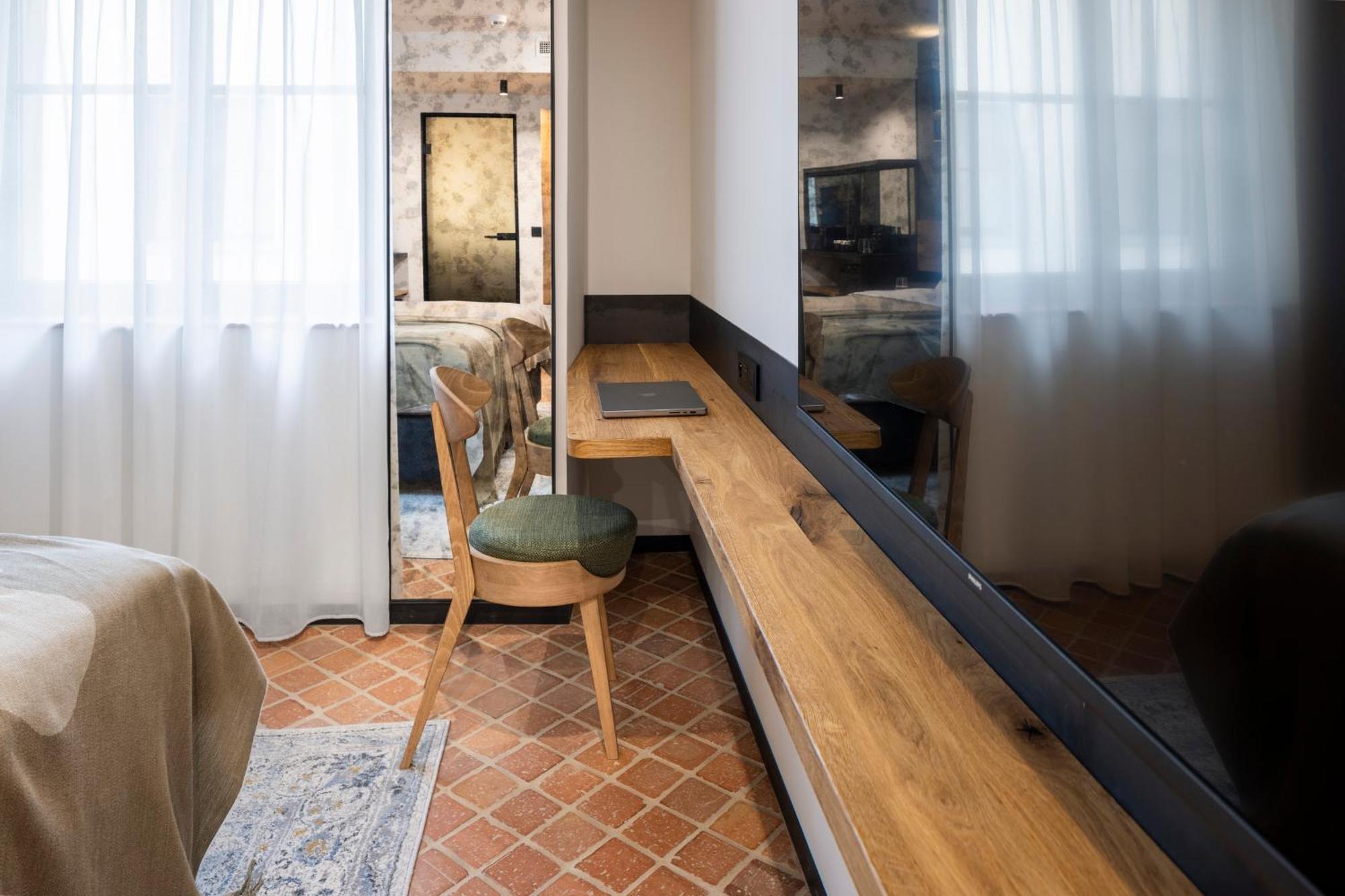 Nomadic Urban Premium Suites Cracovie Extérieur photo
